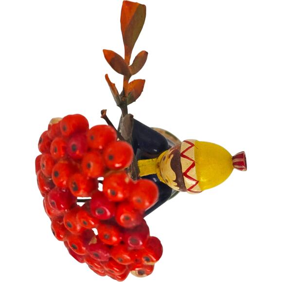 Vintage WEHA-Kunst Erzgebirge Wooden Child Figurine Boy/Girl with Rowan Berries - Picture 11 of 15